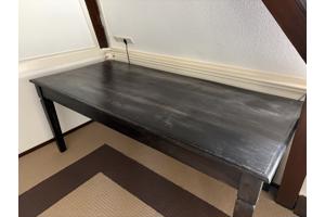Grote eettafel uit Bali