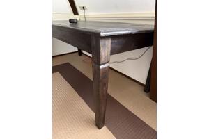Grote eettafel uit Bali