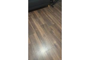 Donkereiken laminaat vloer 40m2