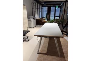 Bureaus / kantoortafel 3 stuks