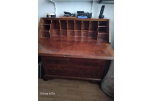 Heel mooi bureau,veel berg ruimte