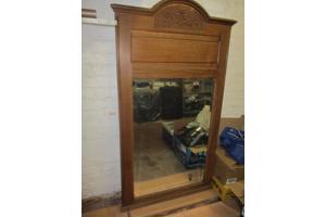 Antieke schouwspiegel