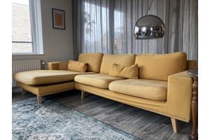 Gratis ophalen: Okergele hoekbank