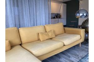 Gratis ophalen: Okergele hoekbank