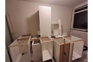 Hoekkeuken crèmekleurige kastjes