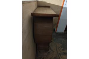 Wijn/dranken kastje van hout