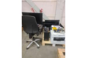 leegverkoop beeldschermen desktops en toebehoren