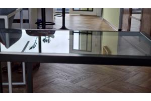 laptoptafeltje Ikea zwart met glas