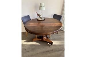 Antieke Tafel