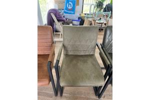 4 luxe eetkamer stoelen