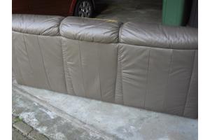 Drie zits bank  Kleur bruin