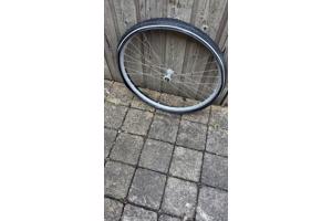 Gebruikte getrommelde tegels voor in de tuin. 2verschillende maten en meerdere zachte kleuren  zoals