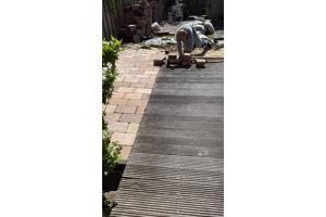 Gebruikte getrommelde tegels voor in de tuin. 2verschillende maten en meerdere zachte kleuren  zoals