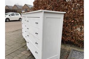 2 houten Ikea ladekasten ,