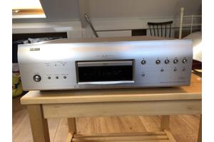 Denon DBP-4010UD (Blue-Ray) Universal Audio/Video player.