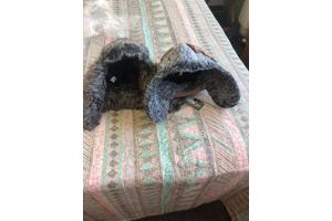 2 stuks nieuwe kinder mutsen