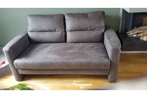 Gratis af te halen zo goed als nieuw 2 zitsbankie