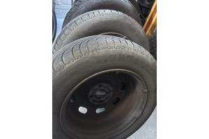 Winterbanden met velgen