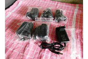 nieuwe adapters in verpakking 12 v(6 stuks