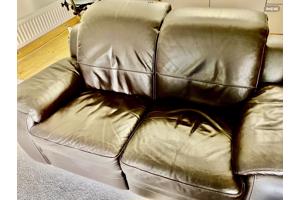 Twee Deelbare Banken van Leer