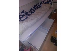 Gratis Hemnes uitschuifbaar bed IKEA