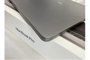 MacBook Pro 2019 512gb ssd