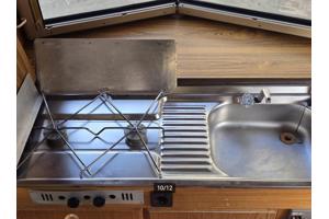 ERIBA TRITON 400 1990 Vast Bed Treinzit