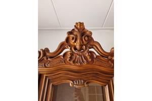 Prachtige houten kast.