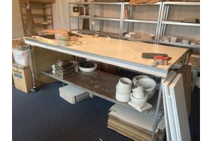 Hele grote hoge werktafel
