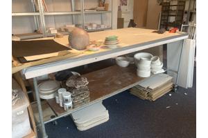 Hele grote hoge werktafel