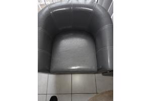 Te Koop 2 knusse stoeltjes voor een klein prijsje