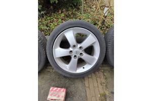 Gebruikte toyota velgen 17 inch 215 45R17