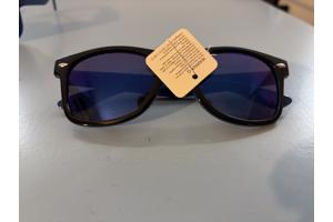 Zonnebril peuter kleuter kind  blauw montuur cat 3