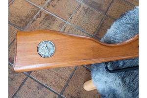 Daisy Champion 99 BB matchbuks 1974