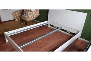 Gratis Bed frame