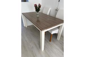 Eettafel voor 4 personen