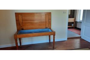 Antiek bakkerstafel met rijsbak