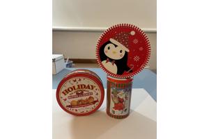 Kerstblik 13,5 cm doorsnee trommel beer kerst beertje trui