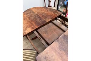 Eikenhouten tafel - uitschuifbaar