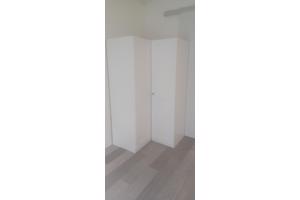 Hoekkast aftehalen