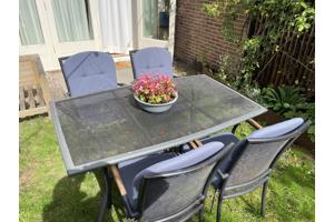 Tafel voor buiten. 6 persoons