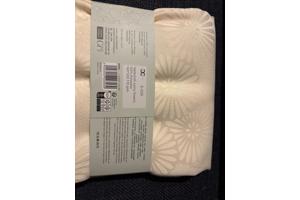 Tafelkleed nieuw Sunny Flowers 140 x 220 cm tafellaken.