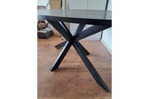 eettafel+vier stoelen