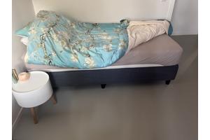 Mooie boxspring 200x80cm in/ex matras