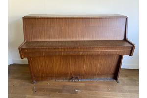 Vintage piano