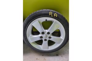 17 inch originele velgen & winterbanden Toyota Auris E15