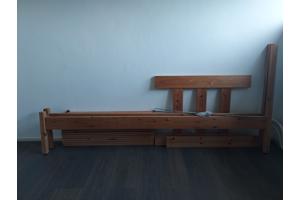 Bed, eenpersoonsbed 200x90, ikea, hout