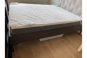 GRATIS 2-persoons Ikea bed (160x200 cm)