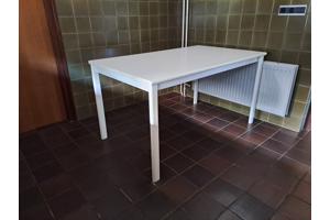 Moderne keukentafel