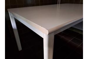 Moderne keukentafel